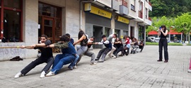 Sports games during the Buatxabalta day in Aretxabaleta