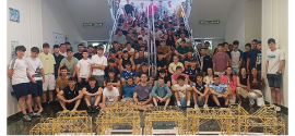 El alumnado de 1er curso de Ingeniería Mecánica pone a prueba sus puentes de espagueti en una competición de resistencia y vibración
